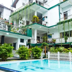 https://kandy-riverside-villa.negombohotels.net