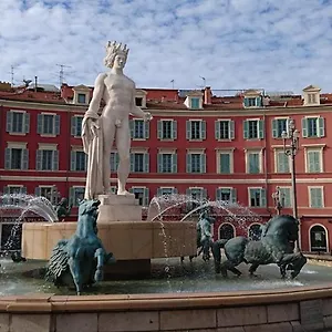 Hotel De La